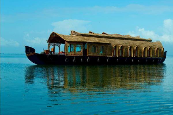 Kumarakom Houseboat - Tourist Attraction